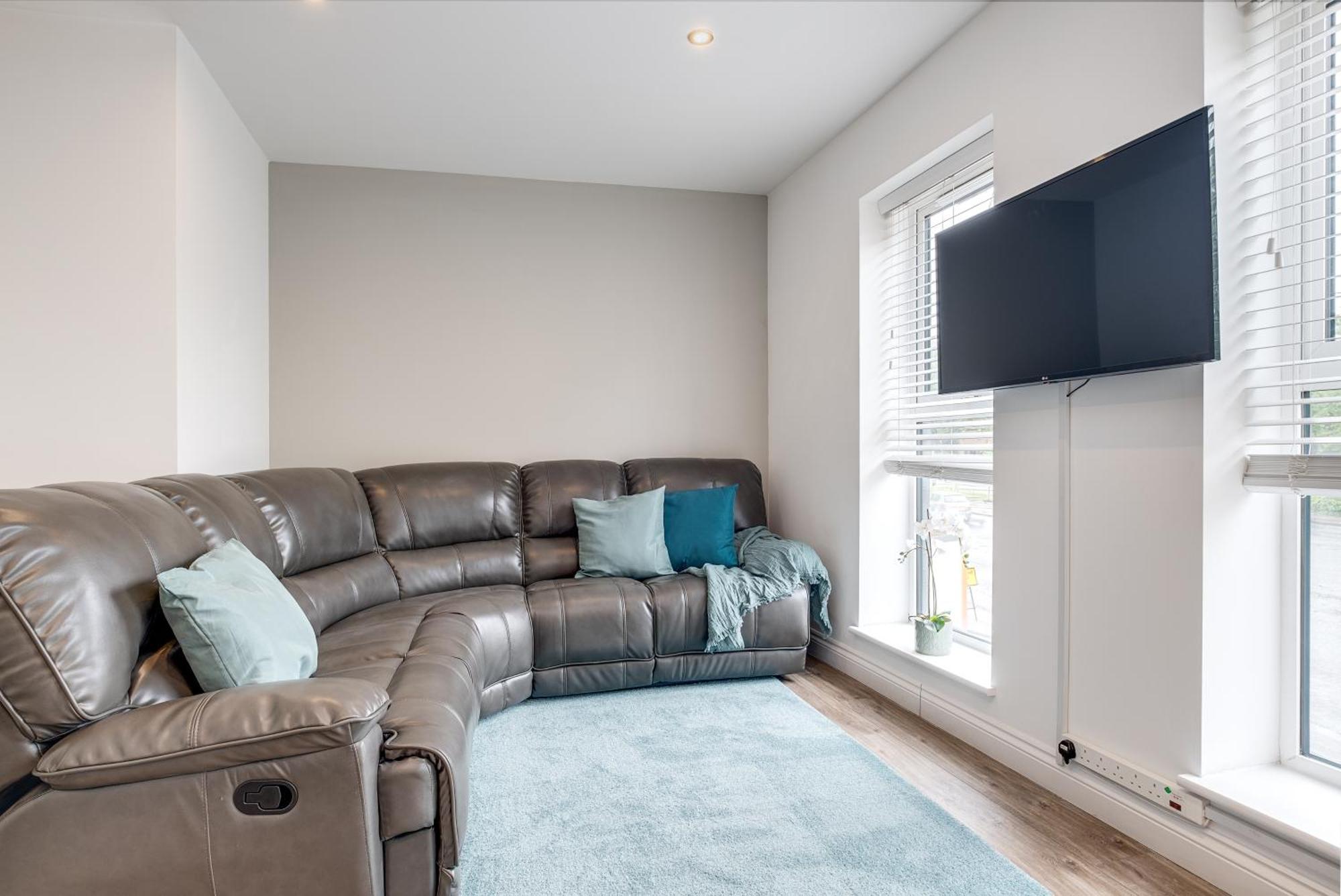 Pluxa Blue Sapphire Luxury Stay Free Parking Free Wifi - Walk Everywhere, Travel, Biz, Leisure Birmingham Exterior photo