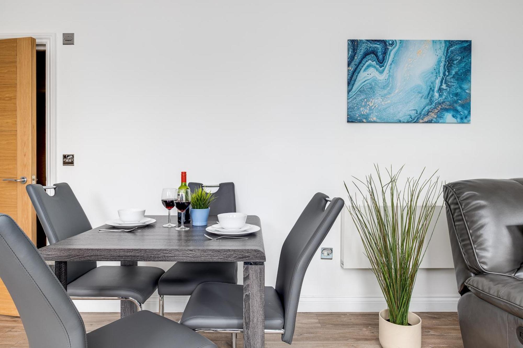 Pluxa Blue Sapphire Luxury Stay Free Parking Free Wifi - Walk Everywhere, Travel, Biz, Leisure Birmingham Exterior photo