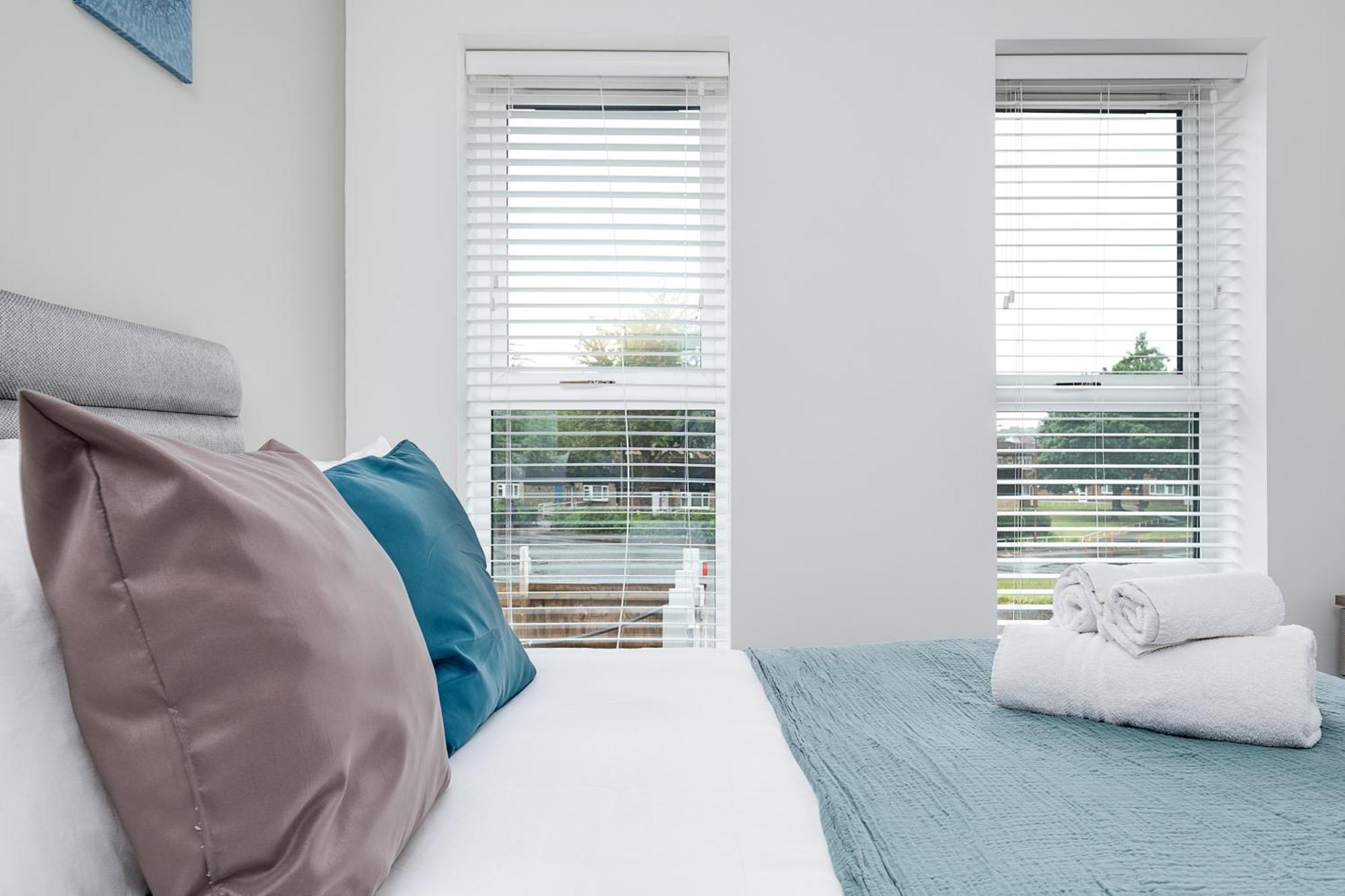 Pluxa Blue Sapphire Luxury Stay Free Parking Free Wifi - Walk Everywhere, Travel, Biz, Leisure Birmingham Exterior photo